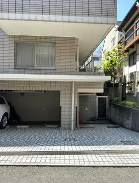 ツインヒルズ代々木公園ビルの外観
