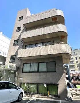 パ-クサイドビルの外観