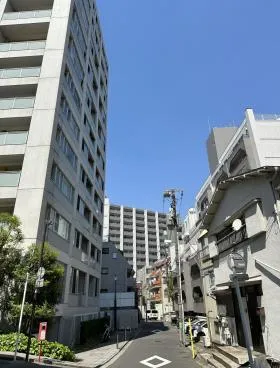 パ-クサイドビルの外観