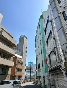 パ-クサイドビルの外観
