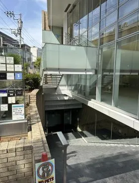 代官山プラザビルの外観