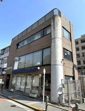ベステックビルの外観