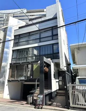 テムズコートビルの外観