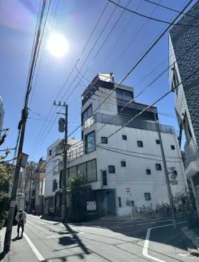 テムズコートビルの外観