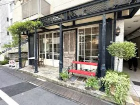 ヴィラ・シャリオビルの外観