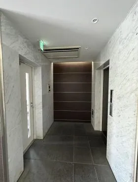 アキバ三滝館ビルの外観