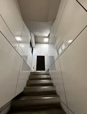 神保町ビルの外観