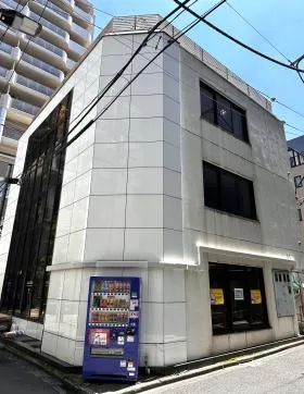 神保町ビルの外観