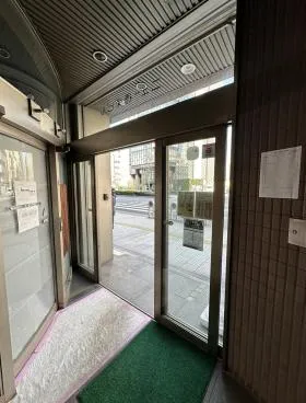 ニュー徳栄ビルの外観