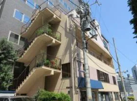 河合ビルの外観