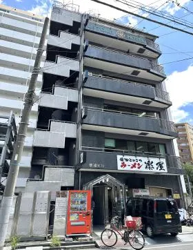 博朋ビルの外観