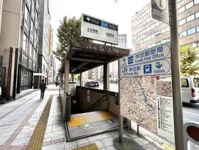 小川町駅（淡路町駅）A1出入口　地上