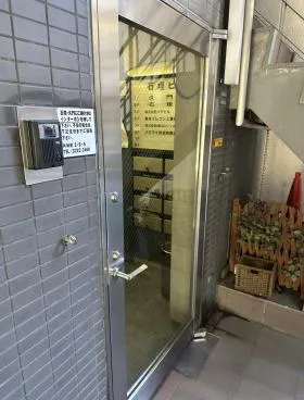 石垣ビルの外観