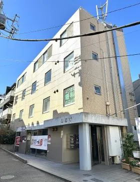 OSTビルの外観