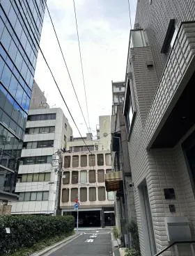 東京真珠上野ビルの外観
