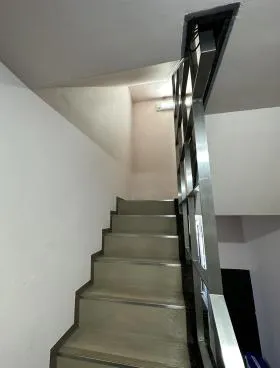 寿々木屋ビルの外観