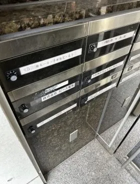 寿々木屋ビルの外観