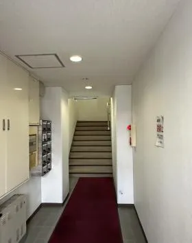 リューツウ本店ビルの外観