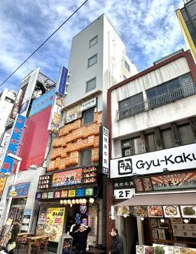 上野武文ビルの外観