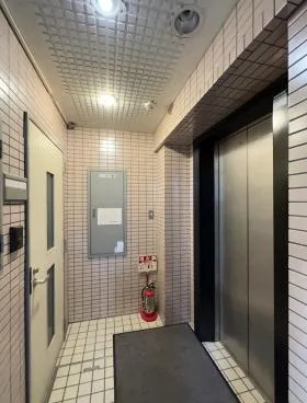 鈴武浅草橋駅前ビルの外観