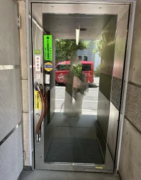 イズミナビルの外観