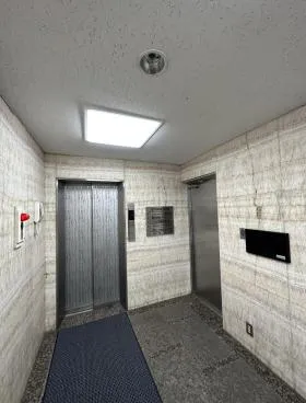 石山ビルの外観