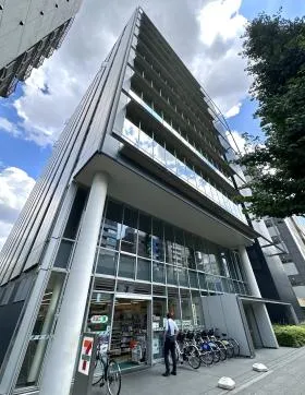 日土地御徒町ビルの外観