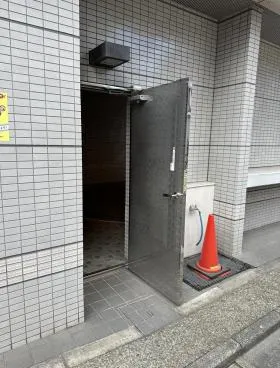 豊ビルの外観