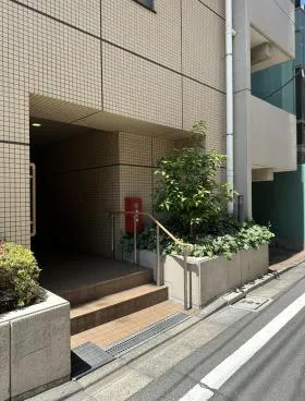 シーアイ立教前ビルの外観