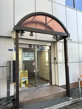 林ビルの外観