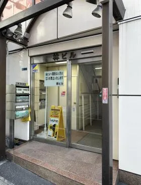 林ビルの外観