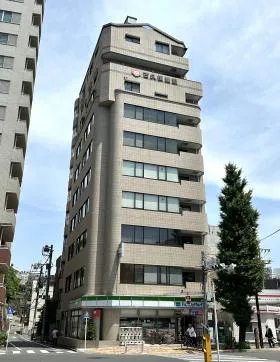 音羽こくねビルの外観