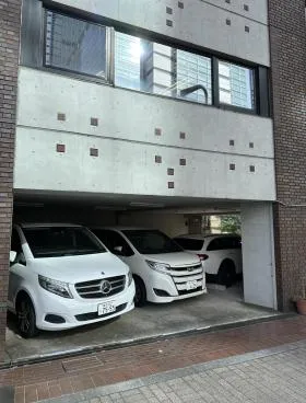 クルーズ八ツ山ビルの外観