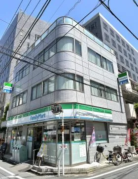 いずみやビルの外観