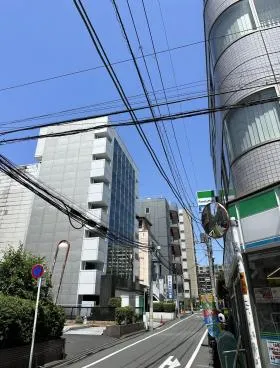 いずみやビルの外観