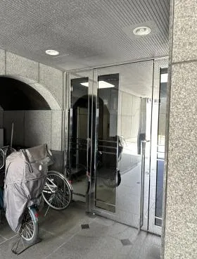 日比ビルの外観