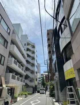 角地ビルの外観