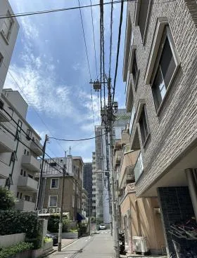 コート本郷ビルの外観