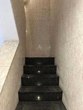 白峰ビルの外観