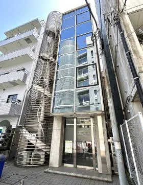 KGビルの外観