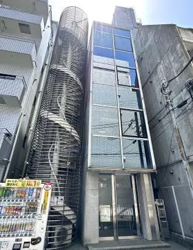 KGビルの外観