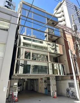 エスツウィン新宿ビルの外観