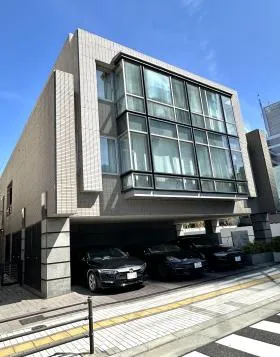 四谷ワイズビルの外観