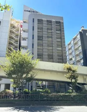 日本橋三幸ビルの外観