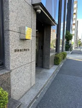 日本橋三幸ビルの外観