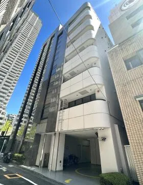 日本橋三幸ビルの外観