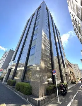 日本橋三幸ビルの外観
