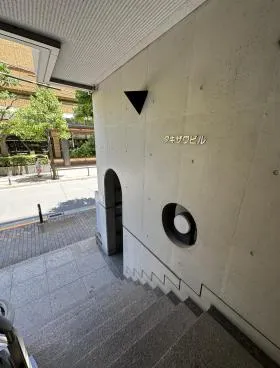 タキザワビルの外観