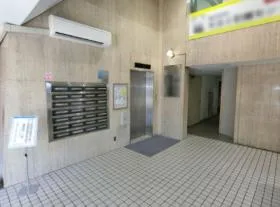 ダイヤビルの外観