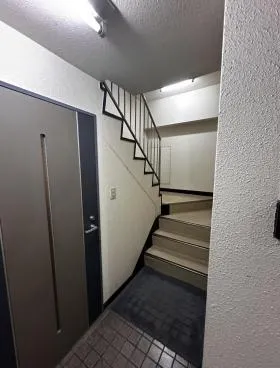 鳥井ビルの外観